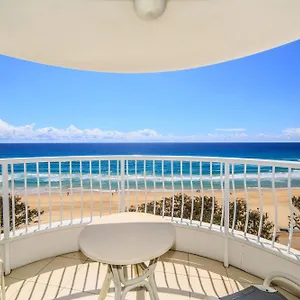 olympus-beachfront-apartments.queenslandhotels.net/